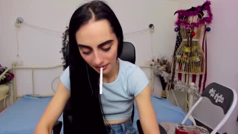 Snapshot of jessystarrr chatting on December 2024 03:12:01 AM Jessy online show from December 2024 03:12:01 AM