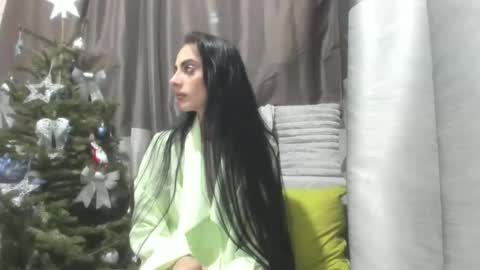 Jessy online show from December 2025 06:01:02 PM