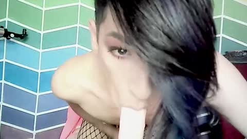 Snapshot of jet_clomet21 chatting on November 2025 10:03:02 PM Ale online show from November 2025 10:03:02 PM