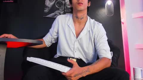 Snapshot of jett_savage chatting on September 2025 01:00:02 PM jett_savage online show from September 2025 01:00:02 PM