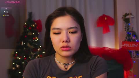 Hi all. My name is Naomi and Im glad to see you in my room  online show from December 2024 04:14:02 PM