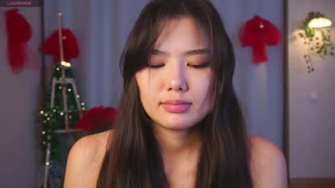 Hi all. My name is Naomi and Im glad to see you in my room  online show from January 2025 04:07:01 PM