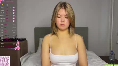 Mona online show from October 2025 05:07:02 AM