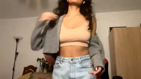 Snapshot of jettycuteeva chatting on November 2025 03:44:02 PM Eva online show from November 2025 03:44:02 PM