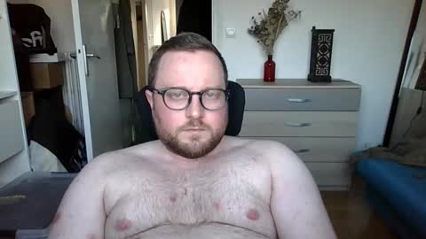 jeuneloup92 online show from March 2026 05:09:02 PM