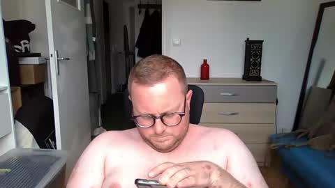 Snapshot of jeuneloup92 chatting on July 2026 03:50:01 PM jeuneloup92 online show from July 2026 03:50:01 PM