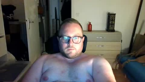 Snapshot of jeuneloup92 chatting on July 2026 10:02:02 PM jeuneloup92 online show from July 2026 10:02:02 PM