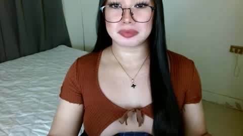 Snapshot of jewel_28 chatting on December 2024 08:34:01 PM Jewel online show from December 2024 08:34:01 PM