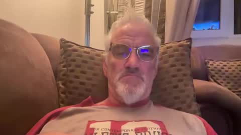 jewlronny online show from December 2025 06:17:01 PM