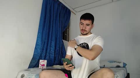 Juan David online show from October 2025 12:19:01 AM