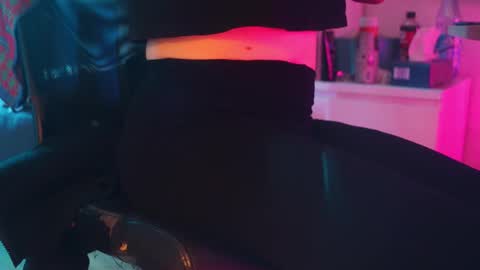 jfemk online show from November 2025 02:19:02 PM