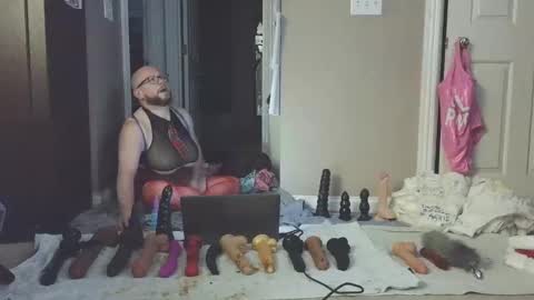 Snapshot of jghosty69 chatting on December 2024 02:08:01 AM Nasty Cumslut online show from December 2024 02:08:01 AM