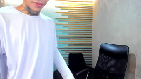 Snapshot of jharol_cardona chatting on January 2025 01:39:02 AM Jharol online show from January 2025 01:39:02 AM