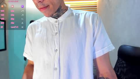 Snapshot of jharol_cardona chatting on January 2025 01:26:01 AM Jharol online show from January 2025 01:26:01 AM