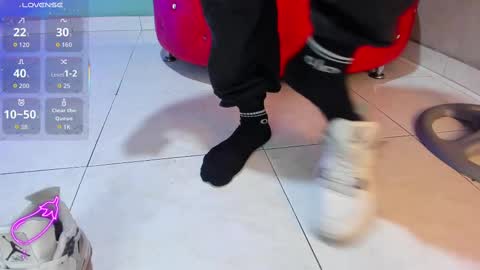 Snapshot of jharol_cardona chatting on October 2025 01:14:01 AM Jharol online show from October 2025 01:14:01 AM