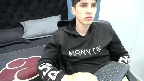 Snapshot of jheampiero chatting on October 2025 01:57:02 PM Jheampiero online show from October 2025 01:57:02 PM