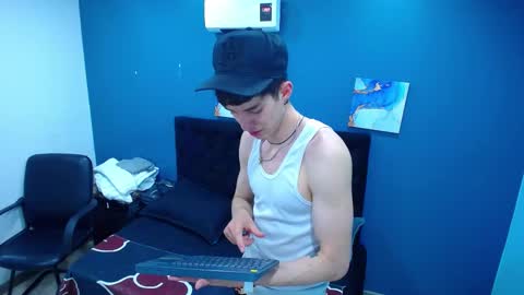 Snapshot of jheampiero chatting on October 2025 01:56:02 PM Jheampiero online show from October 2025 01:56:02 PM