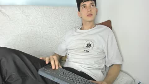 Snapshot of jheampiero chatting on February 2026 09:01:01 PM Jheampiero online show from February 2026 09:01:01 PM