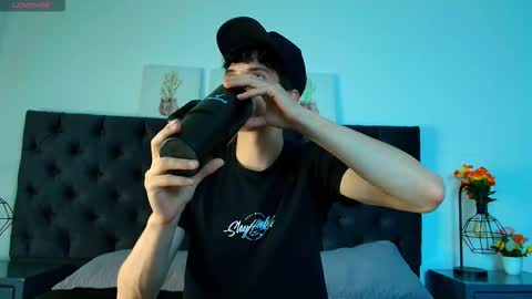 Snapshot of jheampiero chatting on March 2026 10:14:01 PM Jheampiero online show from March 2026 10:14:01 PM