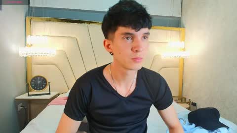 Jheampiero online show from April 2026 08:55:02 PM