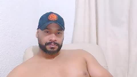 Snapshot of jho173027 chatting on March 2026 04:14:02 AM En moreno online show from March 2026 04:14:02 AM