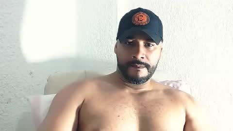 Snapshot of jho173027 chatting on March 2026 07:45:01 AM En moreno online show from March 2026 07:45:01 AM