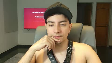 Jhoan Saenz online show from October 2025 03:31:02 AM