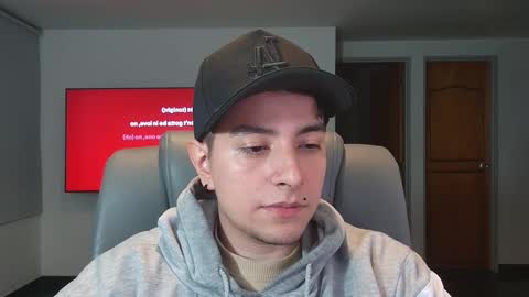 Jhoan Saenz online show from November 2025 03:56:01 AM