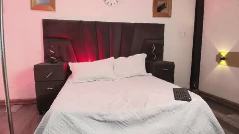 jhoanleandro online show from March 2025 04:43:02 AM