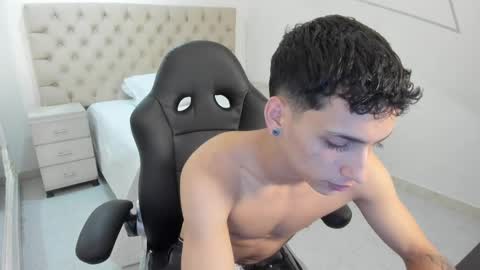 jhoanleandro online show from September 2025 04:28:01 AM