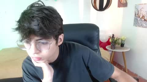 Jhoel online show from March 2025 12:22:01 PM