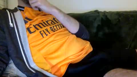 jhoemore96 online show from February 2026 08:14:02 PM