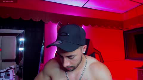 Snapshot of jhojanstrong_ chatting on January 2025 10:08:02 PM Jhojan Strong online show from January 2025 10:08:02 PM