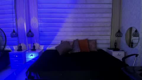 John Bear.... online show from April 2026 05:30:01 PM