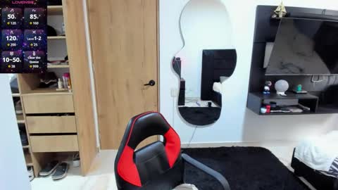 jhonaldsw online show from October 2025 01:19:01 PM