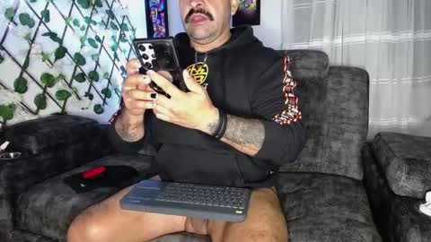 JhonD online show from January 2025 01:43:02 AM