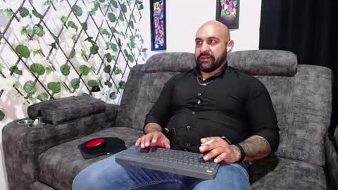 JhonD online show from February 2025 01:22:01 AM