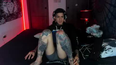 jhonny_ackerman online show from November 2025 07:00:02 AM