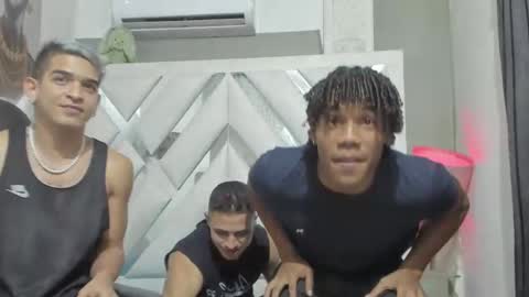 jhonny online show from December 2024 10:02:02 AM