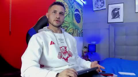 jhonny online show from February 2026 08:10:02 PM