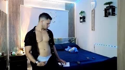 jhonny online show from March 2026 09:32:02 PM