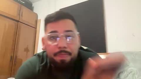 jhonny_jey online show from April 2026 06:44:02 PM
