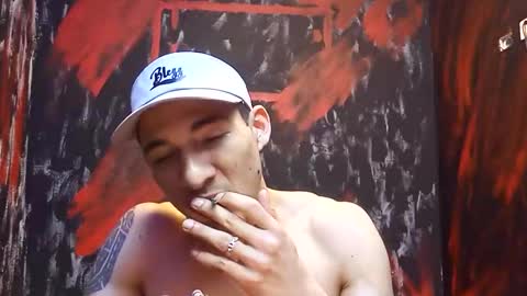 jhonny_thes28 online show from April 2026 12:13:02 AM