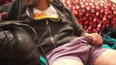 jhonnygoldendick online show from April 2026 09:29:01 AM