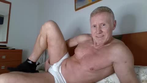 jhonpelopaja2 online show from March 2026 04:17:02 PM