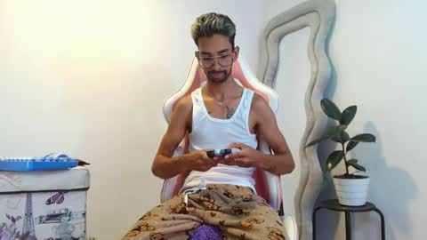 Snapshot of jhonsonvlatino chatting on June 2026 04:31:01 PM jhonsonvlatino online show from June 2026 04:31:01 PM