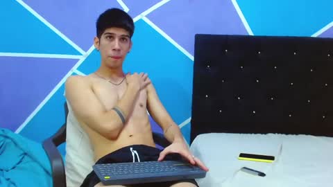 Snapshot of jhony_sex3 chatting on January 2025 07:38:02 AM jhony_sex3 online show from January 2025 07:38:02 AM