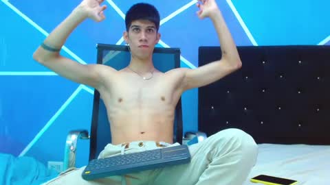 Snapshot of jhony_sex3 chatting on February 2025 04:58:02 AM jhony_sex3 online show from February 2025 04:58:02 AM