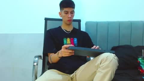 Snapshot of jhony_sex3 chatting on March 2026 06:30:02 AM jhony_sex3 online show from March 2026 06:30:02 AM