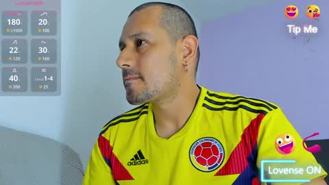 Snapshot of jhonyalzate chatting on December 2024 01:18:01 AM Jhony Alzate online show from December 2024 01:18:01 AM